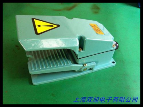 365腳踏腳踩開關(guān)雙控線上開關(guān)落地?zé)綦p按鈕開關(guān)一條線進(jìn)2條線出