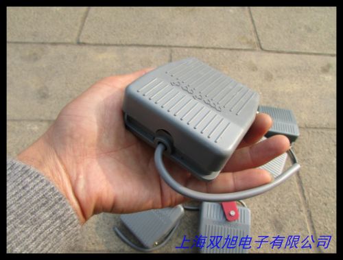 365腳踏腳踩開關(guān)雙控線上開關(guān)落地?zé)綦p按鈕開關(guān)一條線進(jìn)2條線出