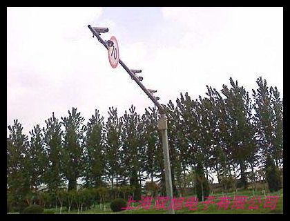 晗琨交通警示燈 交通測速雷達(dá)LED顯示屏 太陽能測速雷達(dá)反饋儀